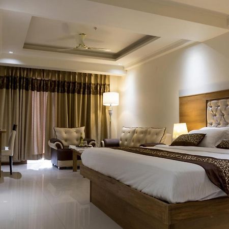 Hotel Lotus Paradise - Banquet & Dining - Near Murthal Sukhdev Rāi 外观 照片