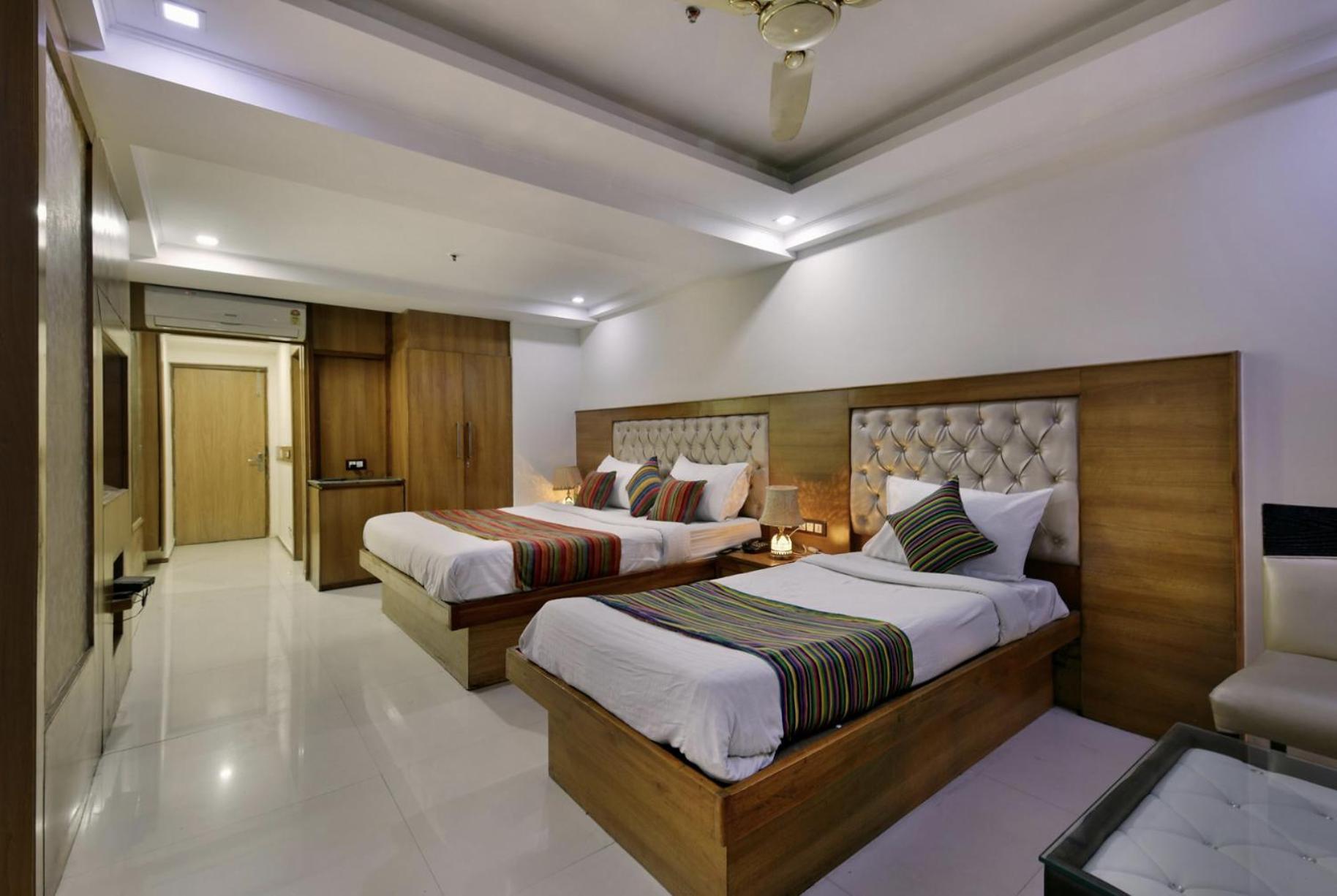 Hotel Lotus Paradise - Banquet & Dining - Near Murthal Sukhdev Rāi 外观 照片