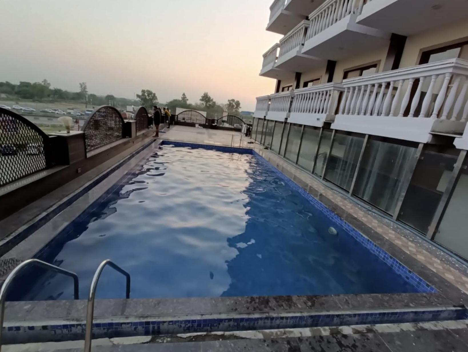 Hotel Lotus Paradise - Banquet & Dining - Near Murthal Sukhdev Rāi 外观 照片
